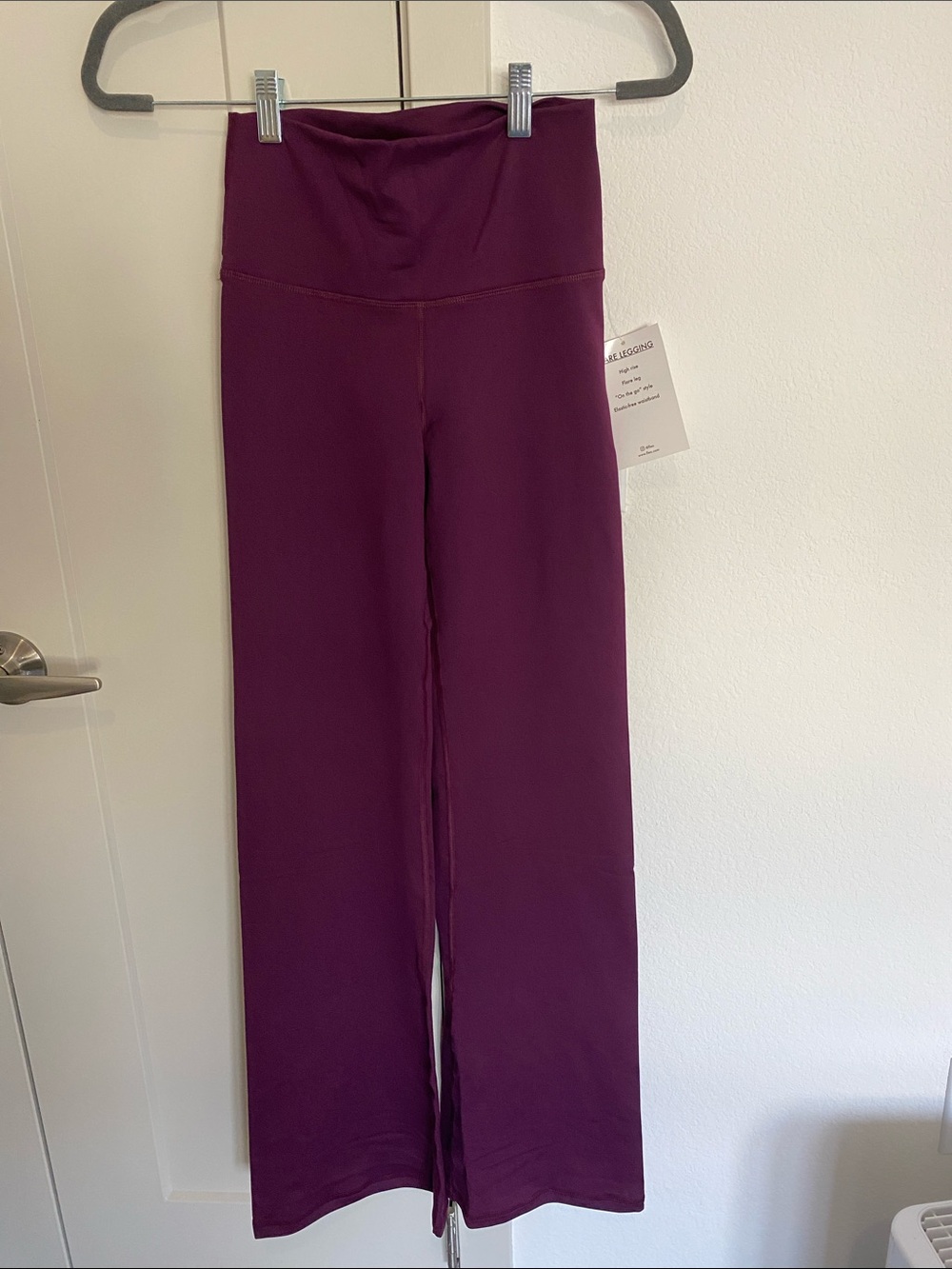 Fleo flare leggings size medium
